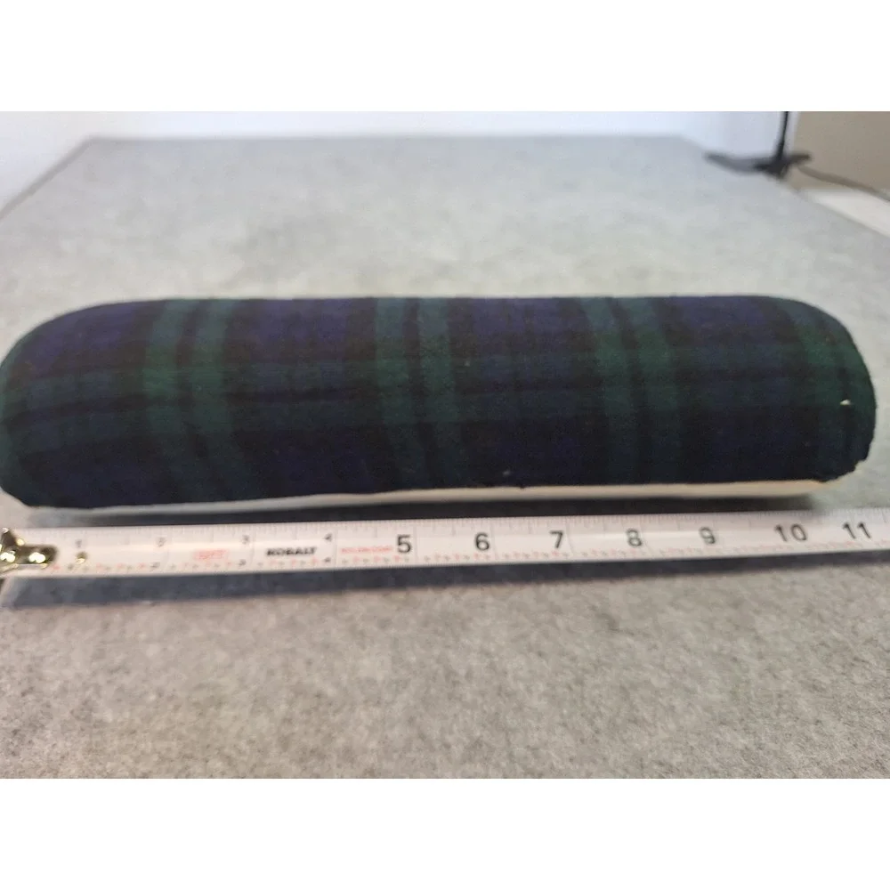 N/A seamstress tailor